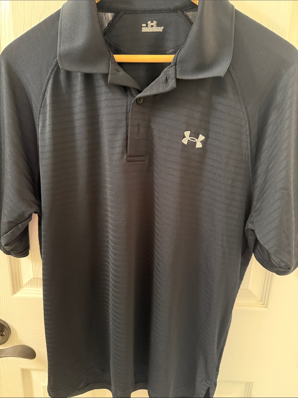 Under Armour Men’s Black Polo with Silver Logo